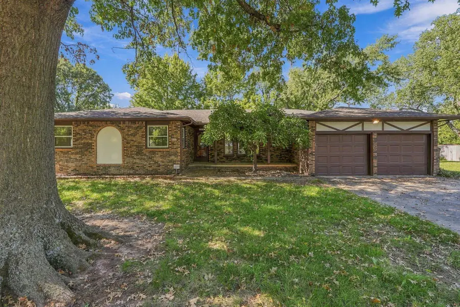 815 N Toh N Hah Trail, Wichita, KS 67212 - #2