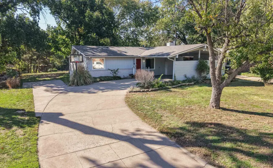 2435 N Porter Ave, Wichita, KS 67204 - #2