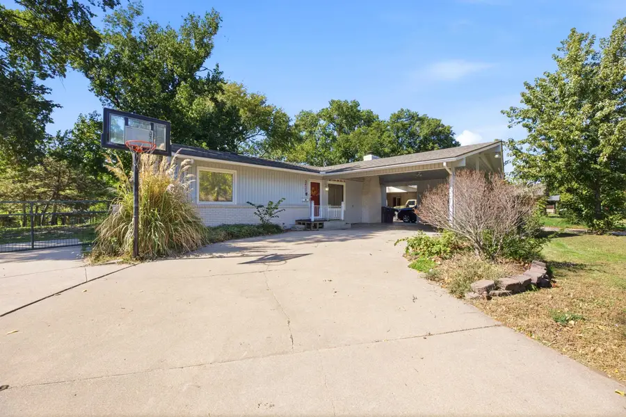 2435 N Porter Ave, Wichita, KS 67204 - #3