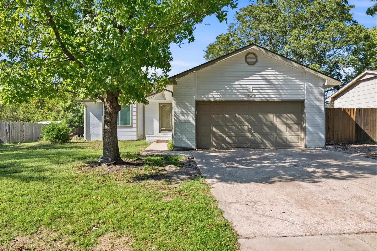 523 N Prescott St, Wichita, KS 67212 - #1