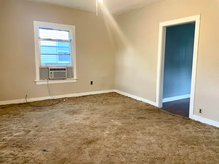524 S Randall, Moundridge, KS 67107 - #3