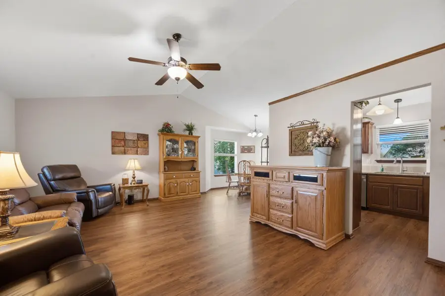 2410 S Fieldcrest Cir, Wichita, KS 67215 - #3