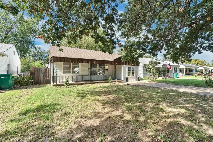 1727 S Estelle Ave, Wichita, KS 67211 - #2