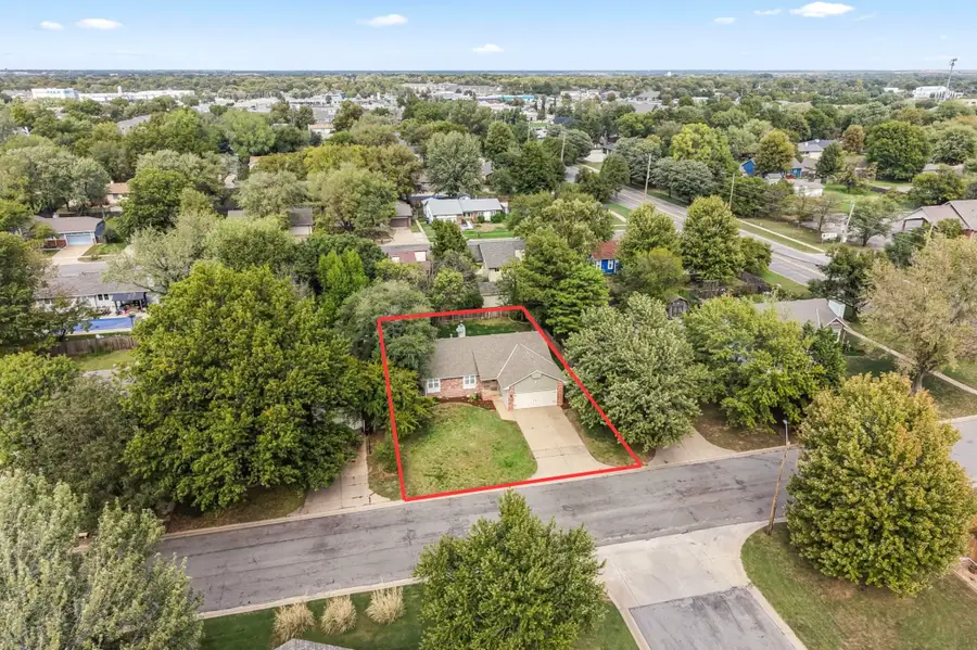 8818 W 18th St N, Wichita, KS 67212 - #3