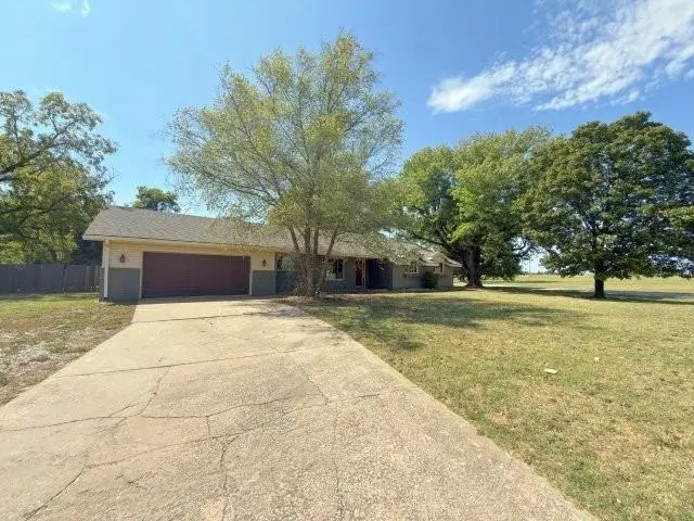 1 Lakewynds Dr., Arkansas City, KS 67005 - #1