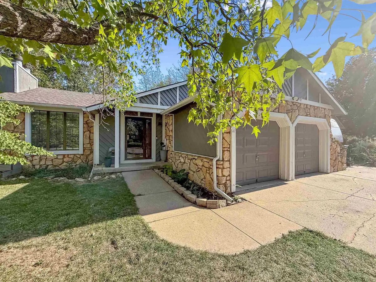 249 N Willo Esque Ct, Wichita, KS 67212 - #1