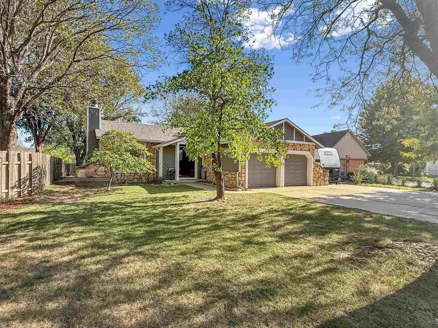 249 N Willo Esque Ct, Wichita, KS 67212 - #2