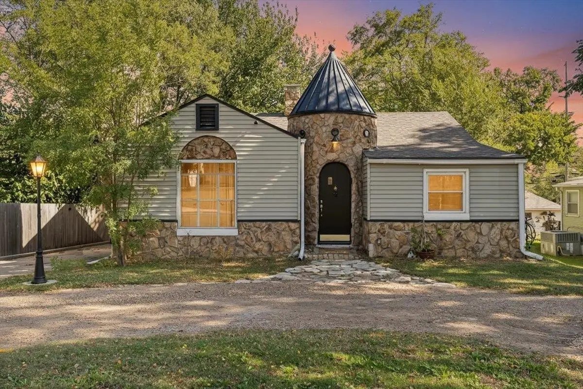 1208 N Ohio St, Augusta, KS 67010 - #1