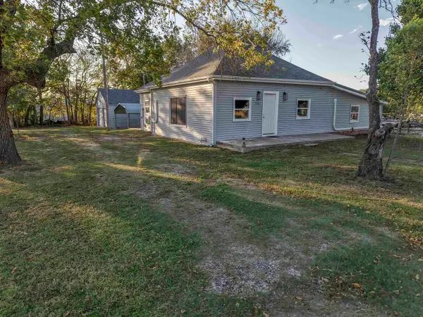 204 N Perry, Howard, KS 67349
