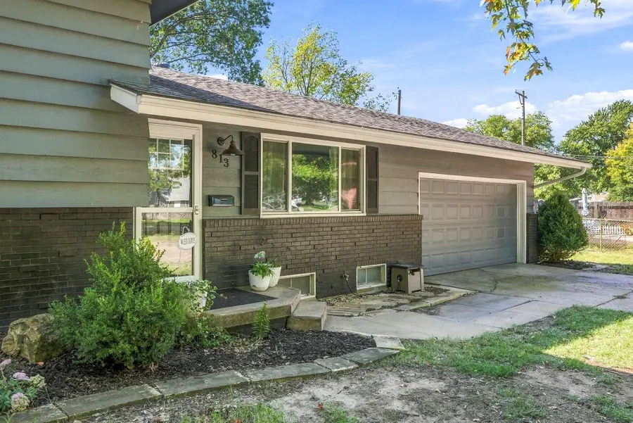 813 E Park Lane Ct, Derby, KS 67037 - #3