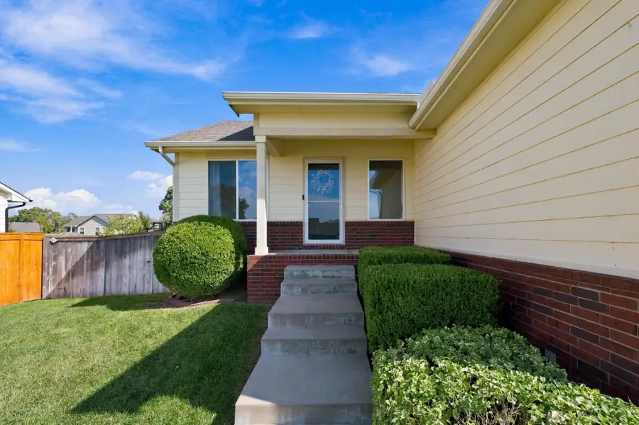 2422 N Woodridge, Wichita, KS 67226 - #2