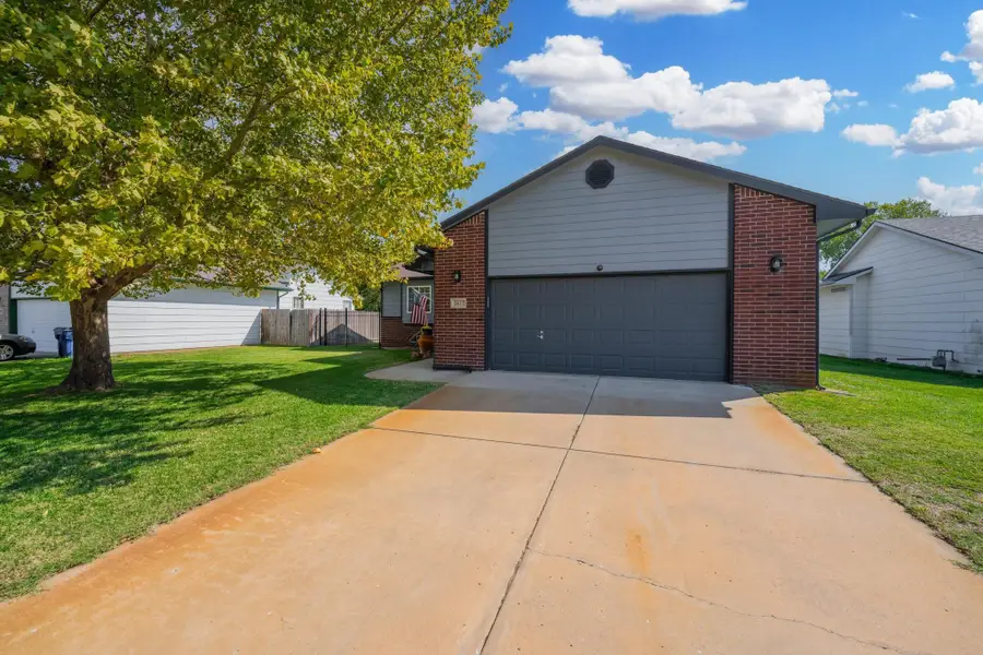 2617 W 44th St S, Wichita, KS 67217 - #3