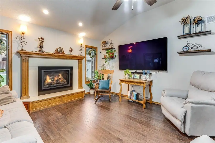 722 Mockingbird, Derby, KS 67037 - #3