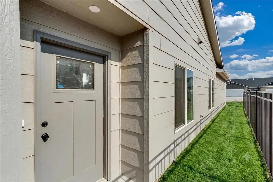 3649 N Starlight St, Maize, KS 67223 - #2