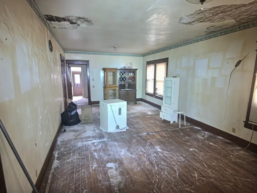 622 Elm, Burden, KS 67019 - #2