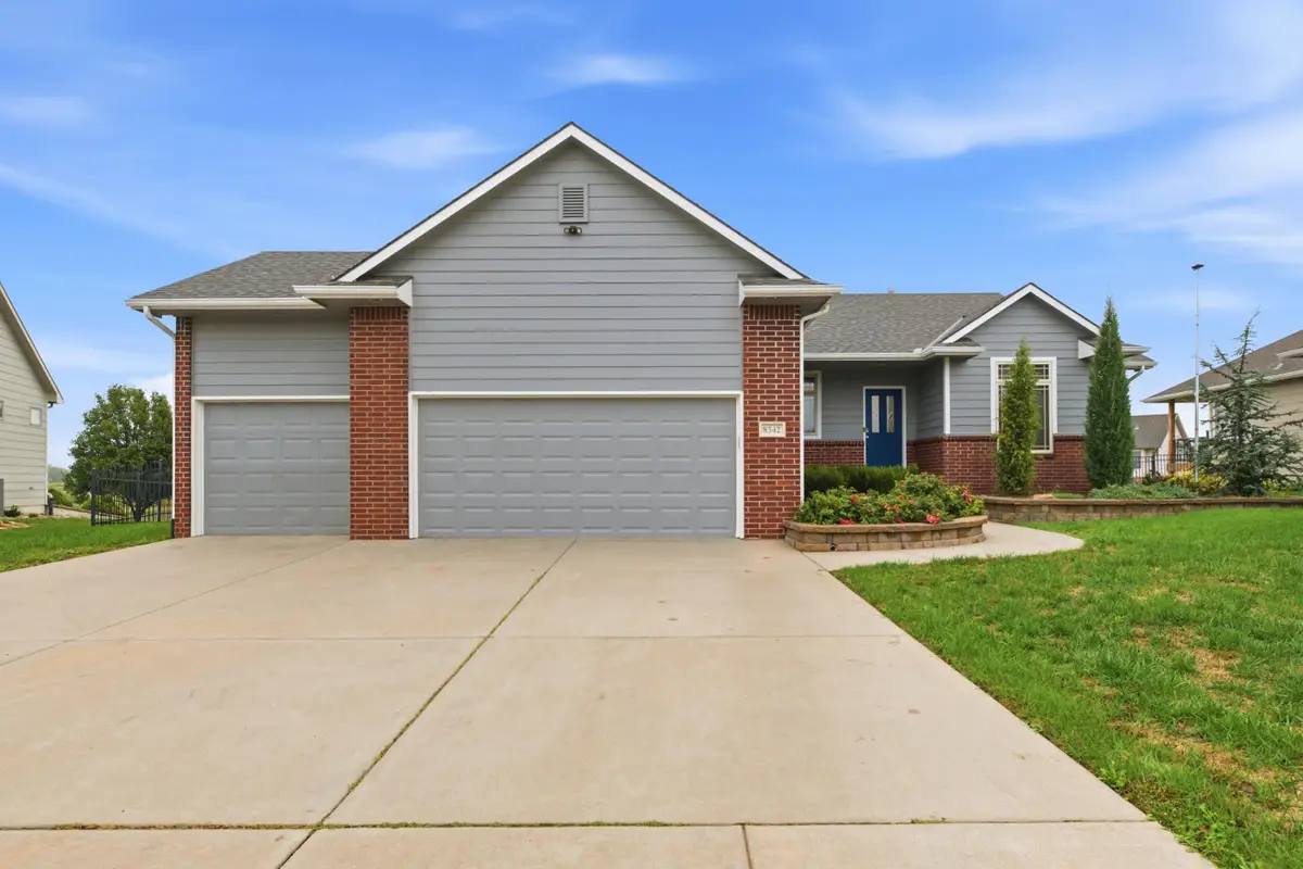 8342 E Old Mill Ct, Wichita, KS 67226 - #1