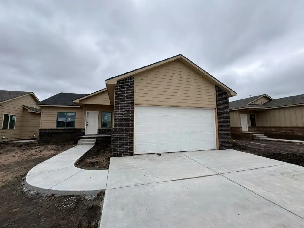 8979 E Forbes Cir, Bel Aire, KS 67226 - #1