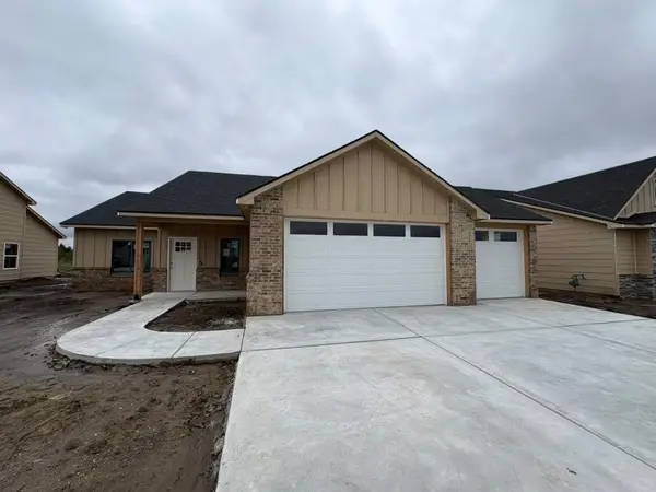 5903 Plumthicket St, Bel Aire, KS 67226