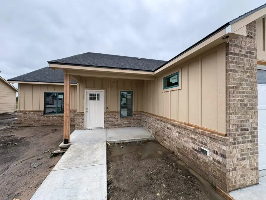 5903 Plumthicket St, Bel Aire, KS 67226 - #2