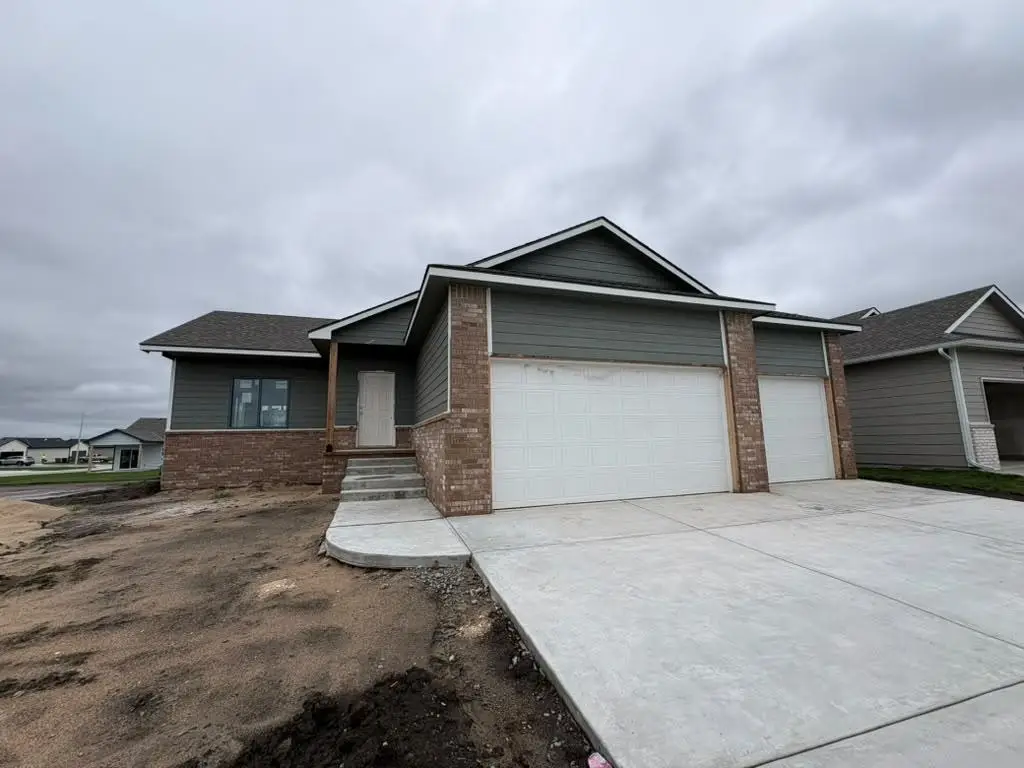 8997 Forbes Cir, Bel Aire, KS 67220 - #1
