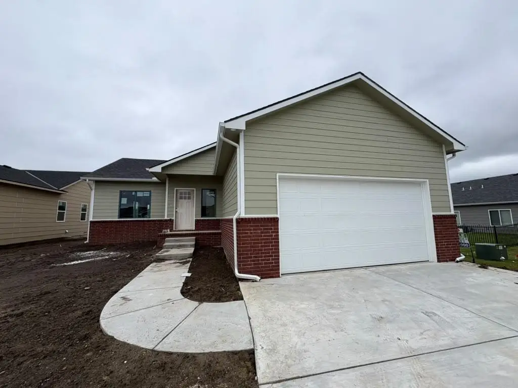 8955 E Forbes Cir, Bel Aire, KS 67226 - #1