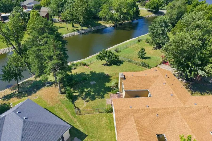 320 Lakeshore, Newton, KS 67114 - #2