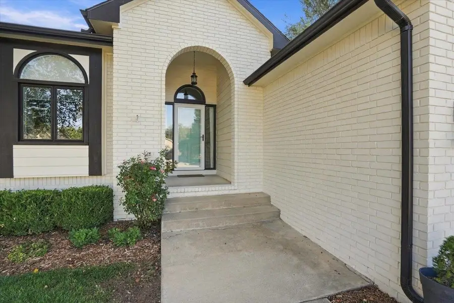 316 Pinecrest Pl, Andover, KS 67002 - #2