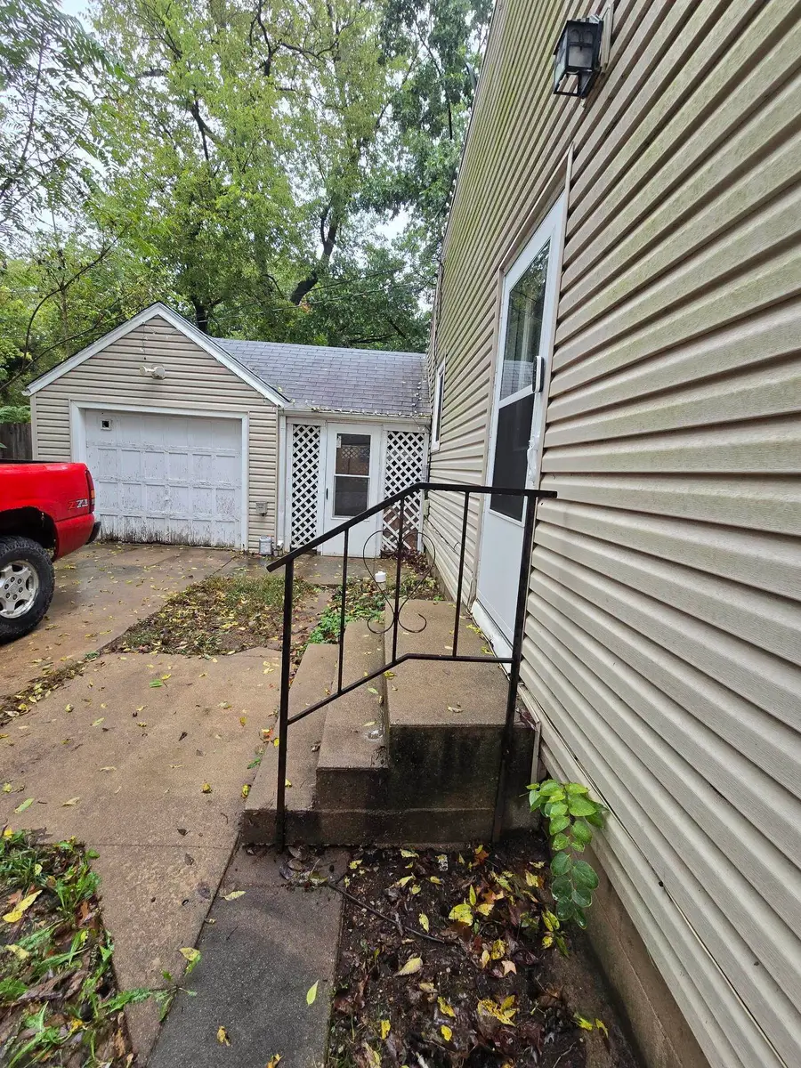 1118 Thompson, Winfield, KS 67156 - #2
