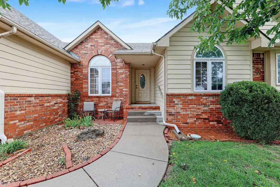 1862 S Tara Falls, Wichita, KS 67207 - #3