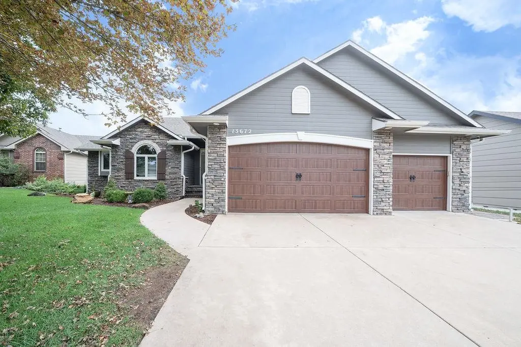 13672 W Highland Springs Ct, Wichita, KS 67235 - #1