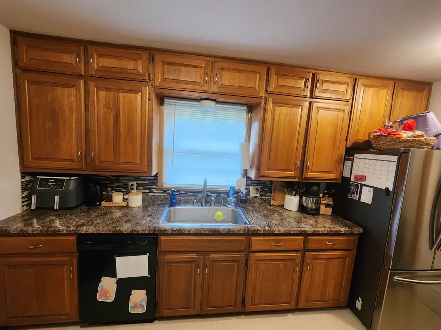 233 S Wire Ave, Haysville, KS 67060 - #3