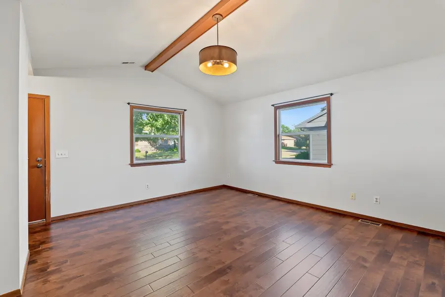 4230 N Stratford Ln, Bel Aire, KS 67226 - #2