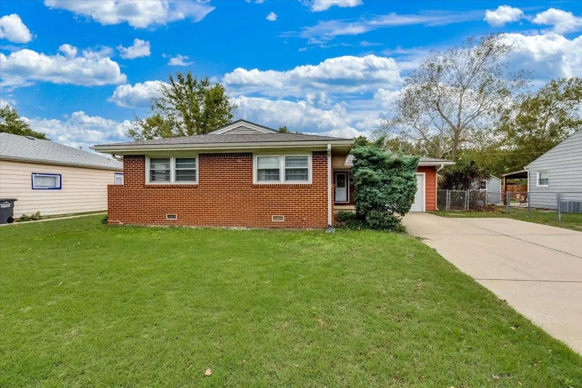 2225 W 25th St N, Wichita, KS 67204 - #1