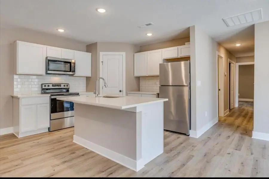 5420 N Sandkey St, Wichita, KS 67204 - #2