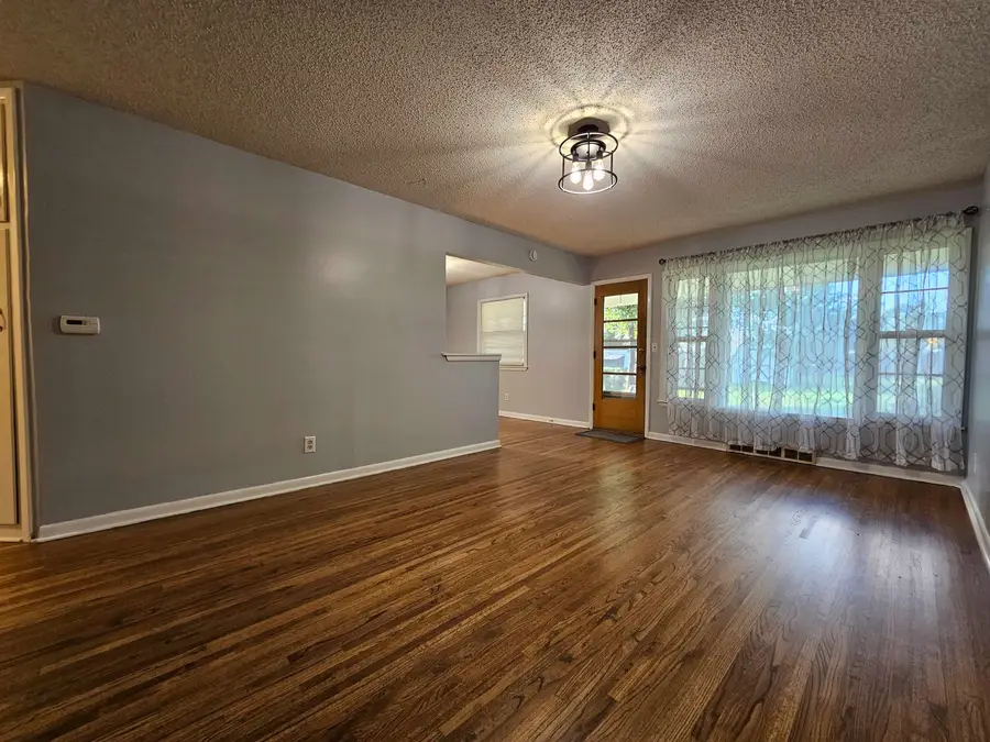 1643 S Rutan Ave, Wichita, KS 67218 - #2