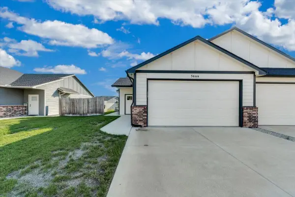 5644 E Bristol, Bel Aire, KS 67220