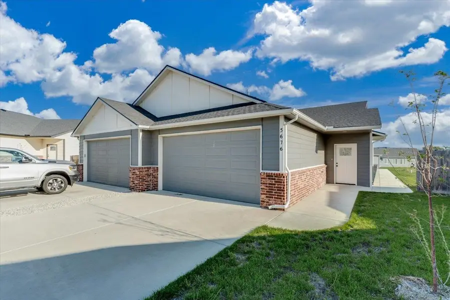 5694 E Bristol Ct, Bel Aire, KS 67220 - #2