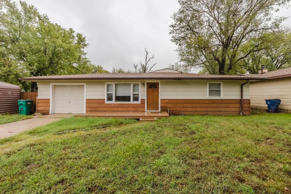5019 W 11th, Wichita, KS 67212 - #1