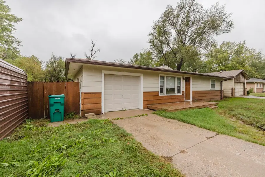 5019 W 11th, Wichita, KS 67212 - #3