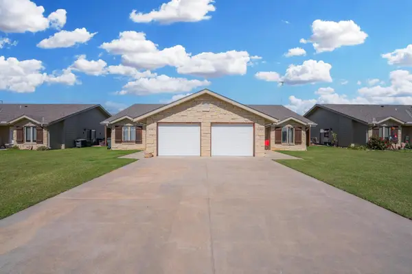2061 E 12th St, Wellington, KS 67152