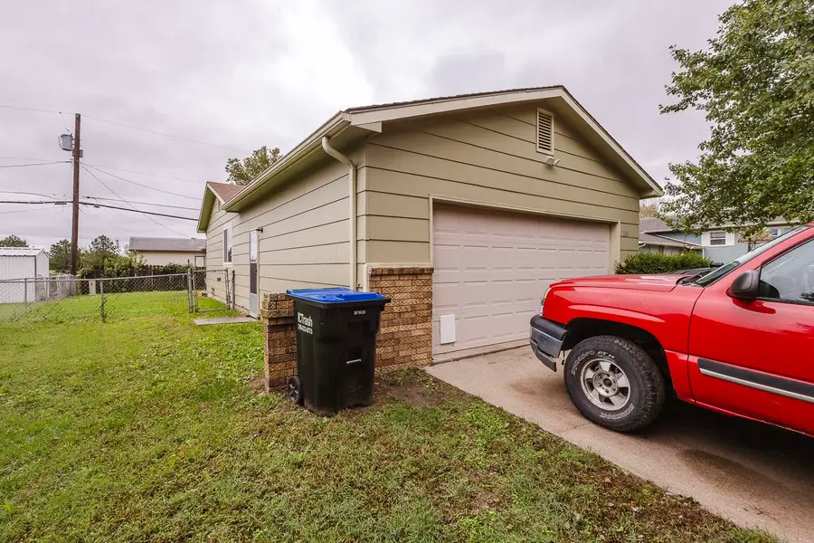 2814 S Chase, Wichita, KS 67217 - #2
