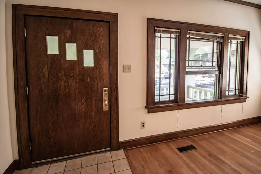 135 S Volutsia Ave, Wichita, KS 67211 - #3