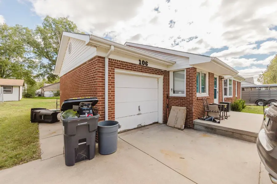 106 S Ward, Haysville, KS 67060 - #3