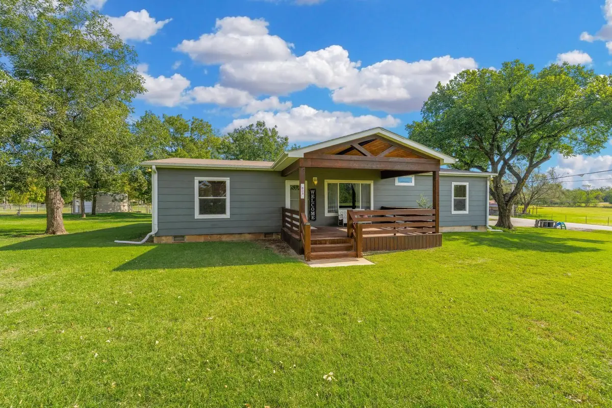 823 S Douglas St, Wellington, KS 67152 - #1