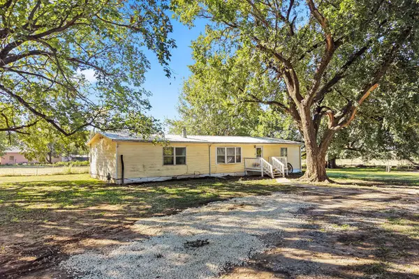 324 S Ll And G, Anthony, KS 67003