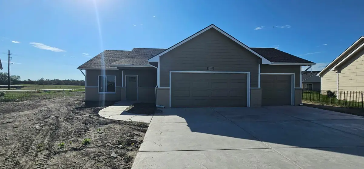 1621 Midway Ct., Valley Center, KS 67147 - #1