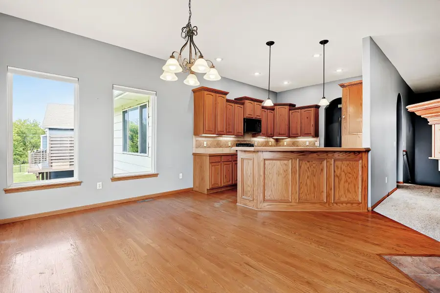 3037 N Triple Creek Dr, Derby, KS 67037 - #2