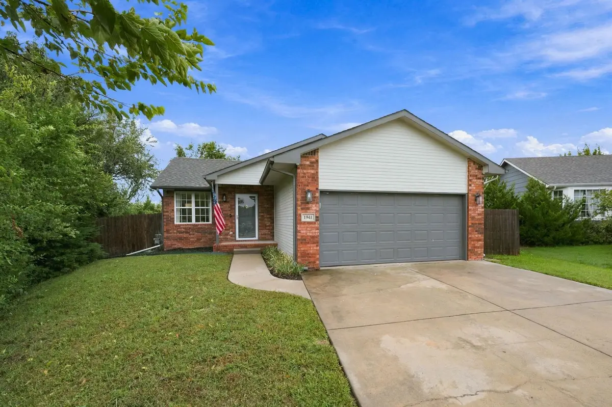 1941 S Smithmoor St, Wichita, KS 67207 - #1