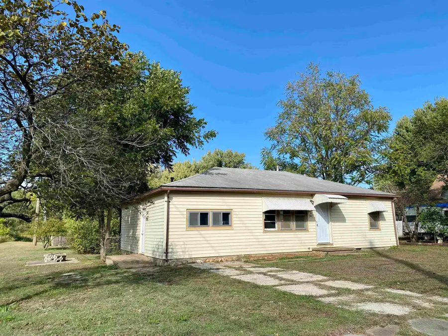 1104 Olive, Winfield, KS 67156 - #3