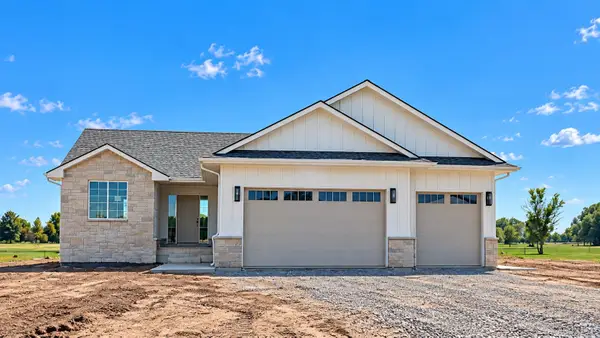 227 W Cherry Oaks St, Cheney, KS 67025
